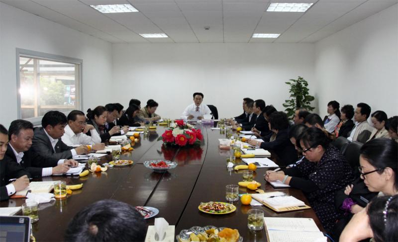 集團(tuán)召開11月份廠長、總經(jīng)理工作列會(huì)